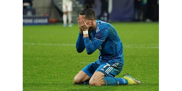 Juventus prohrál s Olympique Lyonnais poprvé v Lize mistrů